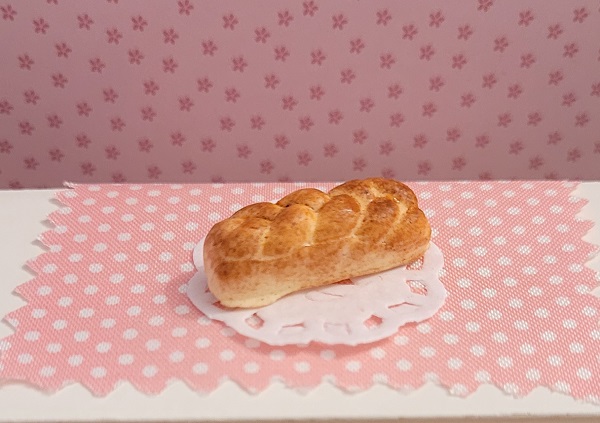 brioche miniatures accessoires maisons de poupées vitrines polymère