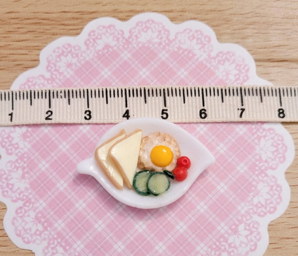 petite assiette oeuf miniatures accessoires maisons de poupées maisons poupées