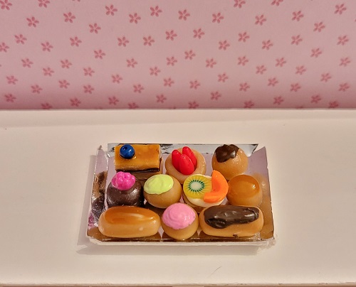 plateau de mignardises miniatures accessoires maisons de poupées